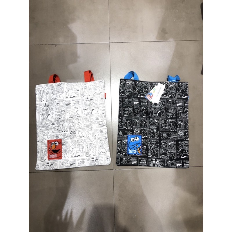 Miniso Tote Bag Canvas - Sesame Street, Fesyen Wanita, Tas & Dompet di  Carousell