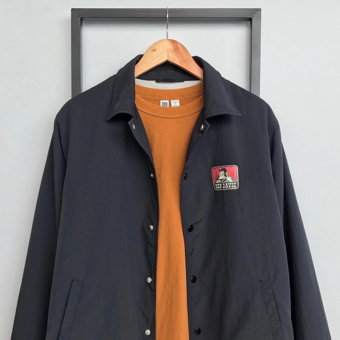 Jual BEN DAVIS Original World Tour Coach Jacket Hitam Shopee Indonesia