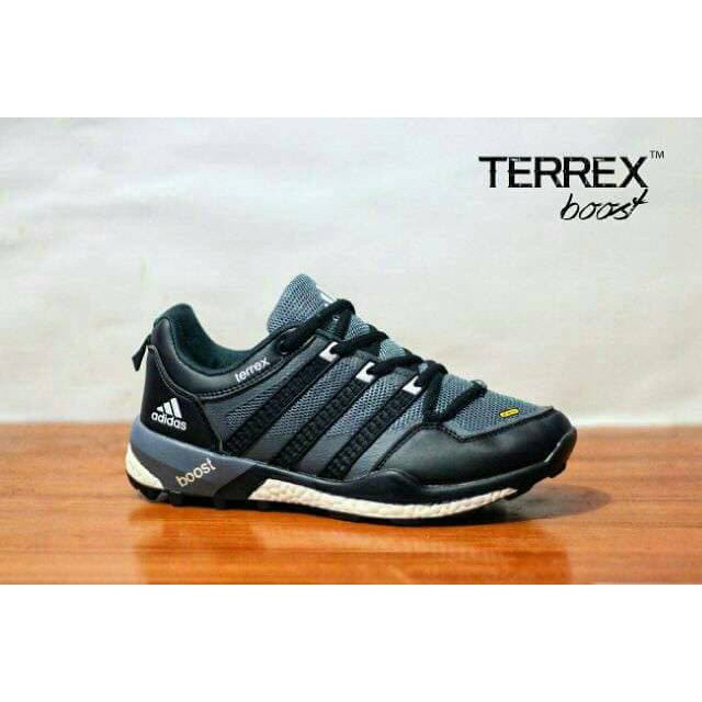 Jual Sepatu Original Terbaru Sepatu Adidas Terrex Boost Ori Import Olahraga Kuliah Kerja Santai