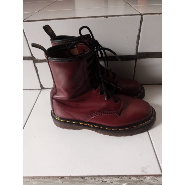 Jual docmart second / dr.martens second / dr marten 1460 maroon ...