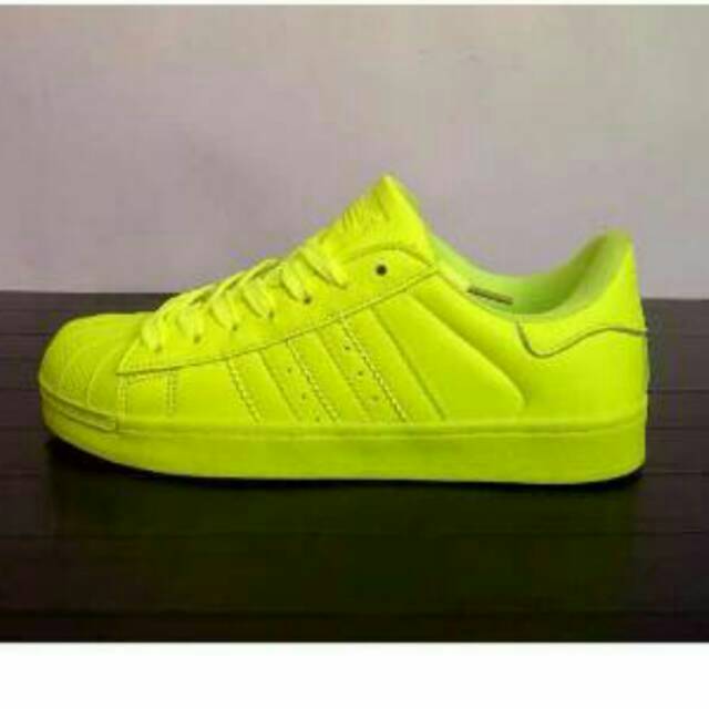 Harga sepatu adidas superstar supercolor sales