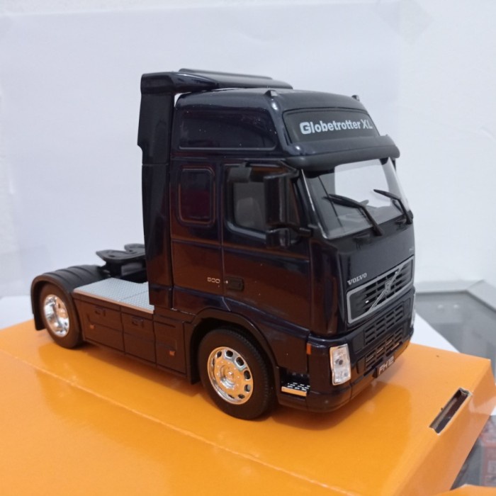 Camion VOLVO FH 12 KLINE Cararama 1/50 - Miniature Occasion état Neuf