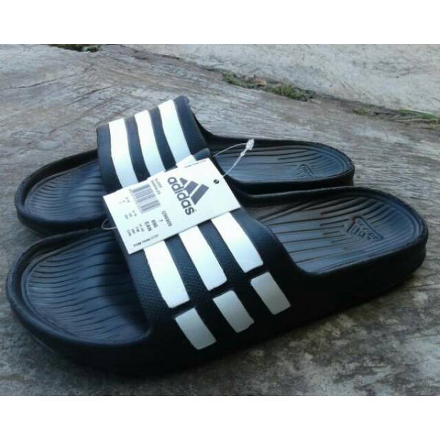 Jual Sandal Slop Adidas Duramo warna Hitam Shopee Indonesia