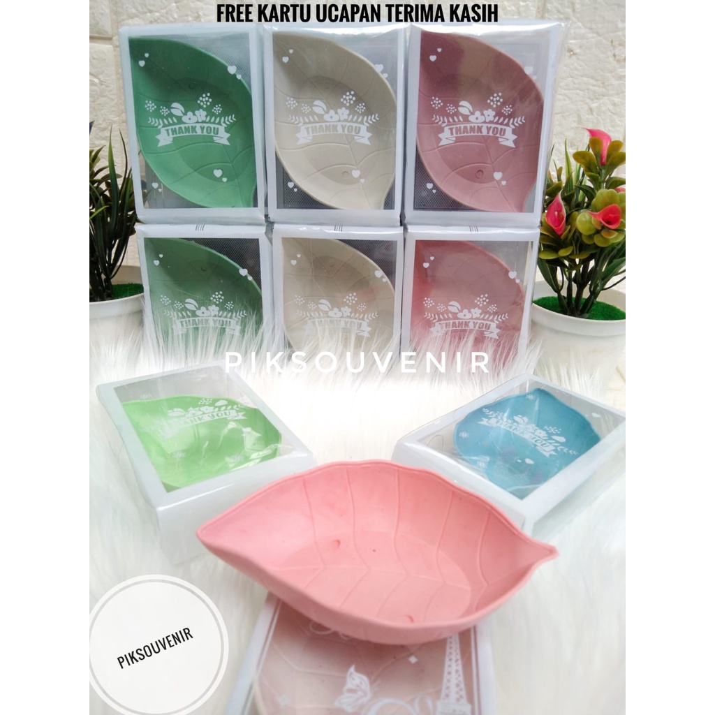 Jual Souvenir 100 Pcs Mangkok Daun Oval Bahan Jerami Kemasan Mika Motif Cantik Shopee Indonesia 0748