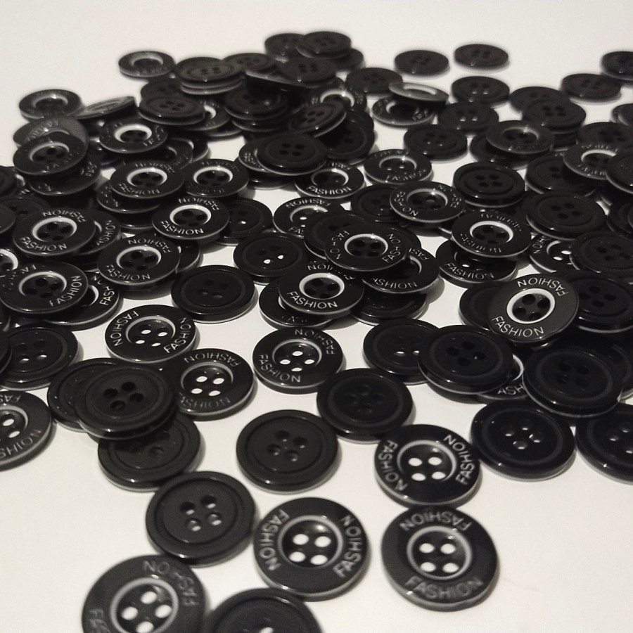 Jual kancing kemeja fashion 15 mm - ISI 100 BIJI kancing lubang empat ...