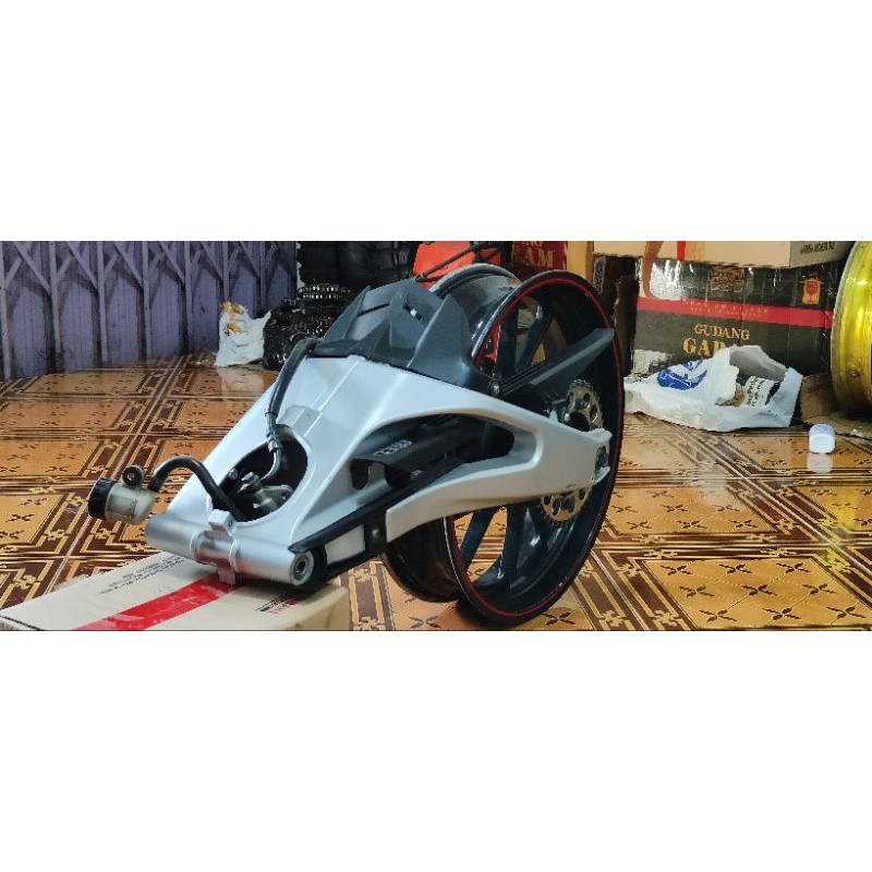 Jual swing arm R15 v3 swing arm Vixion r PNP Vixion xabre R15 v2 dan