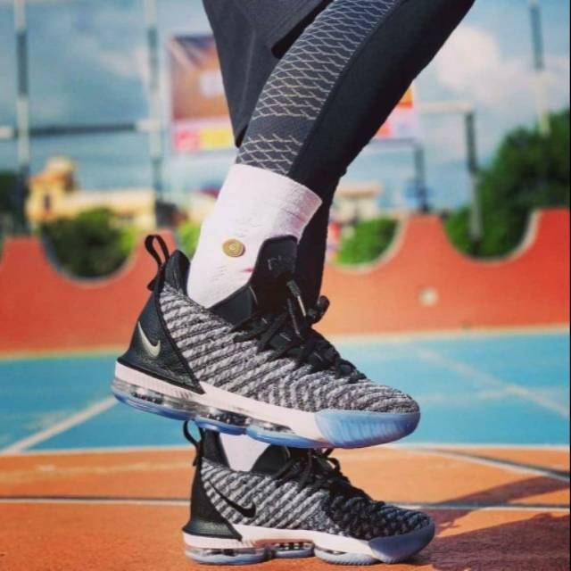 lebron james 16 oreo