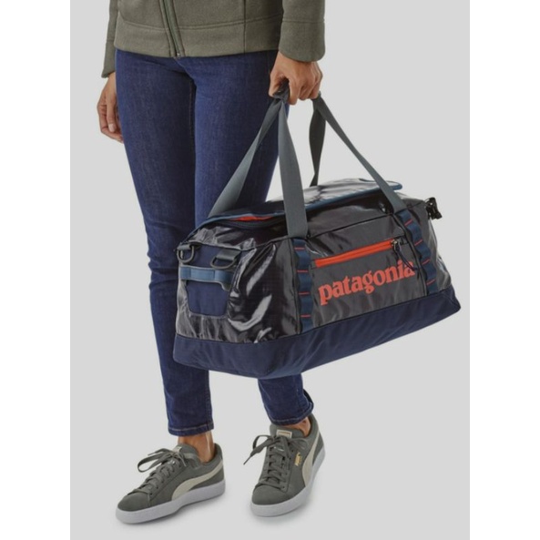 PATAGONIA DUFFLE BAG BLACK HOLE 60 L ( BISA DI PACKING KECIL)