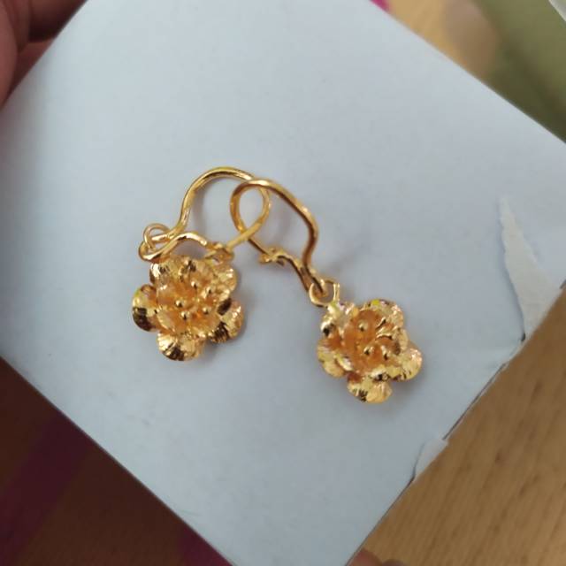 Jual lv louis vuitton Anting bunga mawar emas wanita