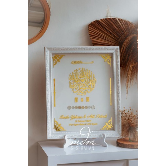 Jual PO Background Layout Display Mahar Custom akrilik emas laser ...