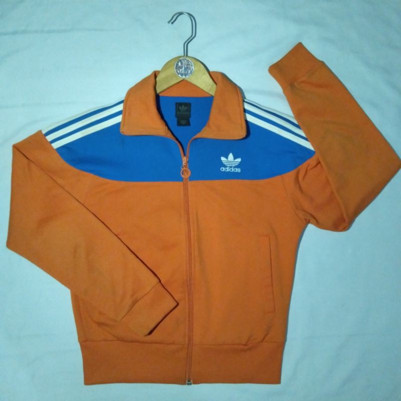 Adidas city series outlet track top