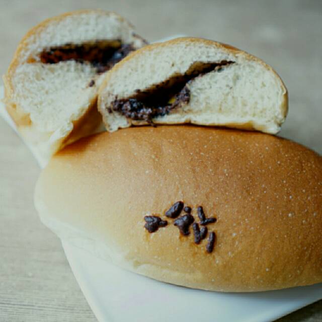 Jual Lekker bakery Roti manis coklat | Shopee Indonesia