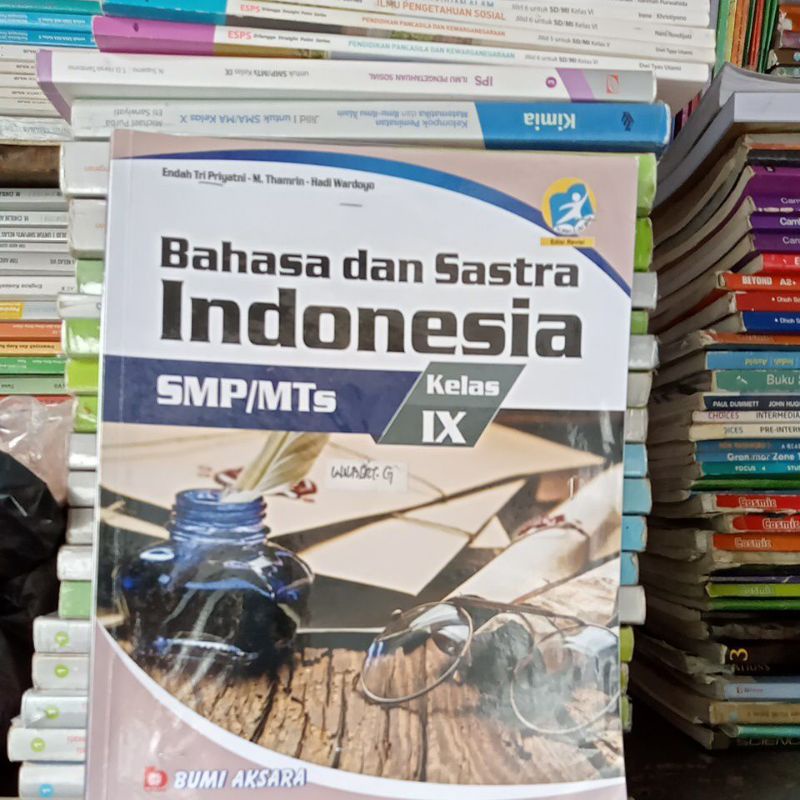 Jual Buku Bahasa Dan Sastra Indonesia Untuk SMP Kelas 9 Penerbit Bumi ...