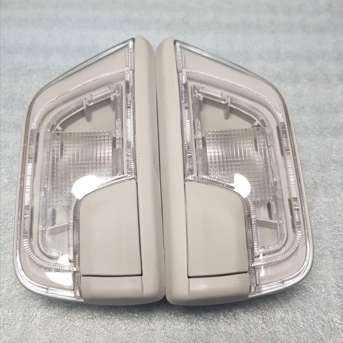 Jual Lampu Plafon Assy Innova Reborn Bagian Kabin Tengah Original ...