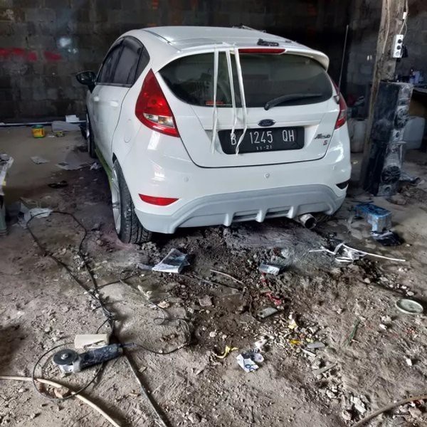 Jual body kit ford BODYKIT ford fiesta belakang GRT bodykit, duraflex