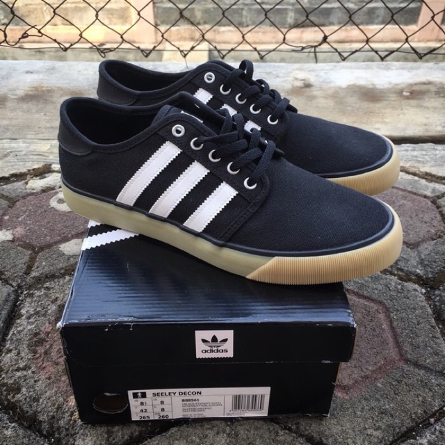 Adidas seeley hot sale decon black