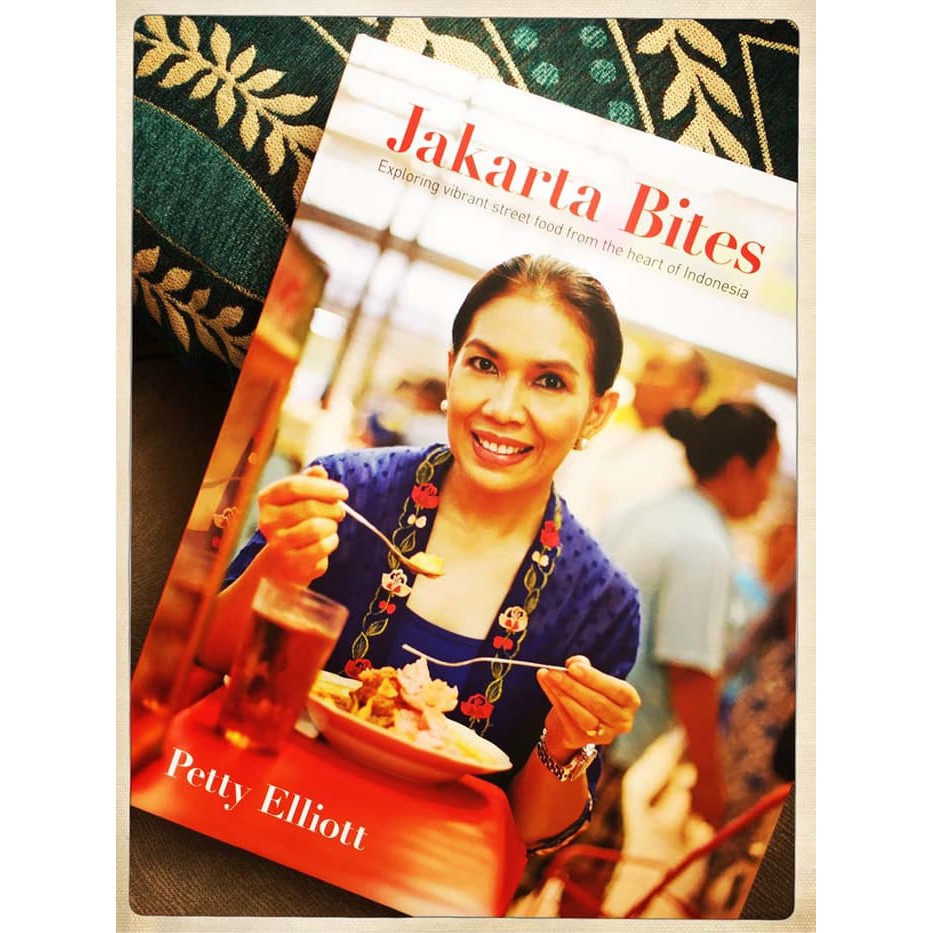 Jual Jakarta Bites: Exploring Vibrant Street Food fr the Heart of