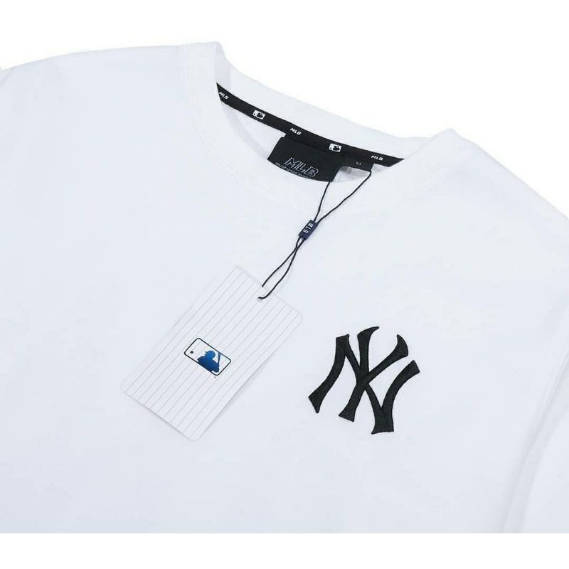 CustomCat New York Yankees Retro MLB Crewneck Sweatshirt White / M