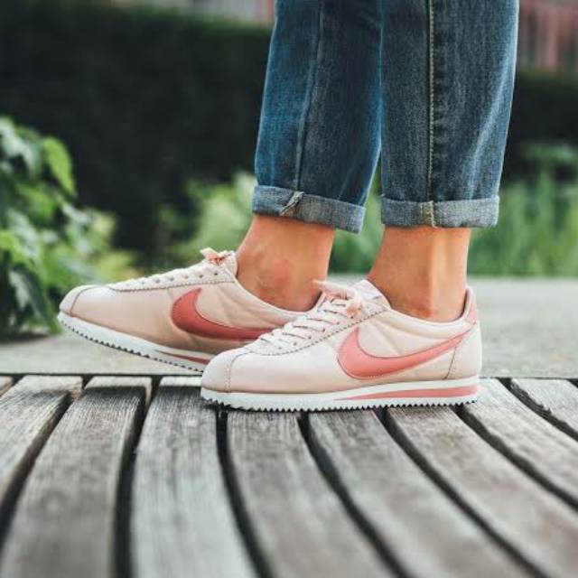 Nike cortez peach hotsell