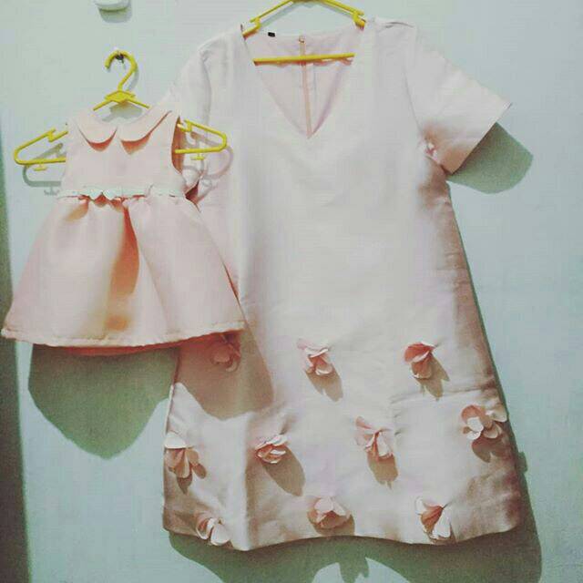 Dress couple mom and hot sale baby