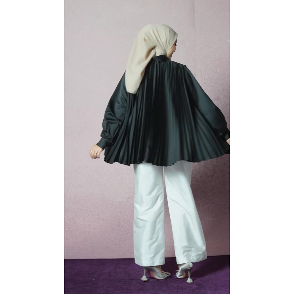 HijabChic x Tiqasya Nara Pleats Top