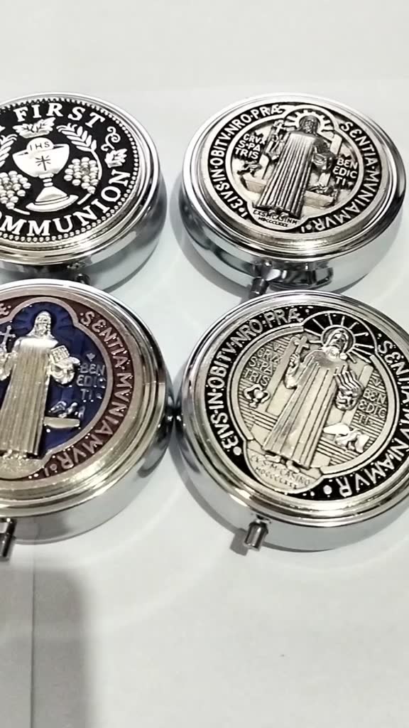Piksis Katolik Hosti Kotak Rosario Souvenir Benda Rohani Gereja 2
