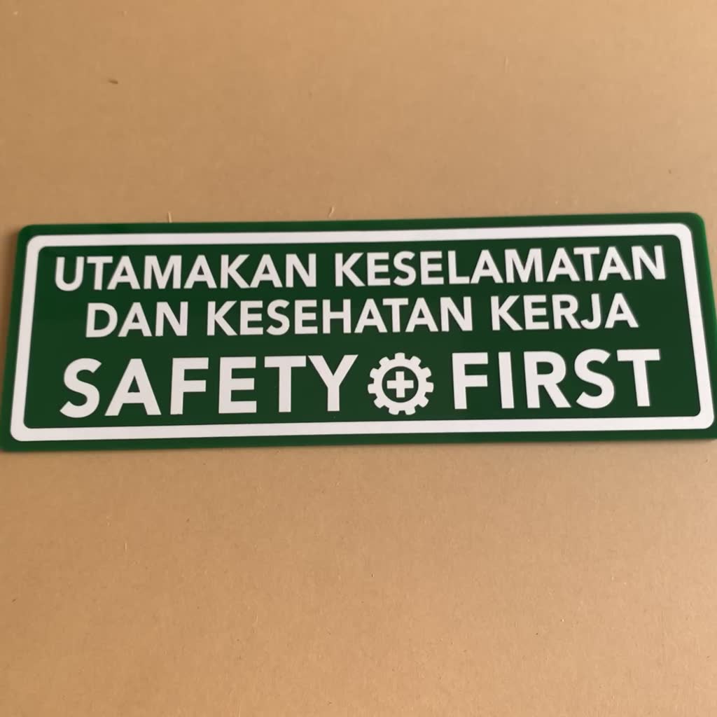Jual PAPAN K3 SAFETY AKRILIK / RAMBU K3 AKRILIK / SAFETY FIRST SIGN ...