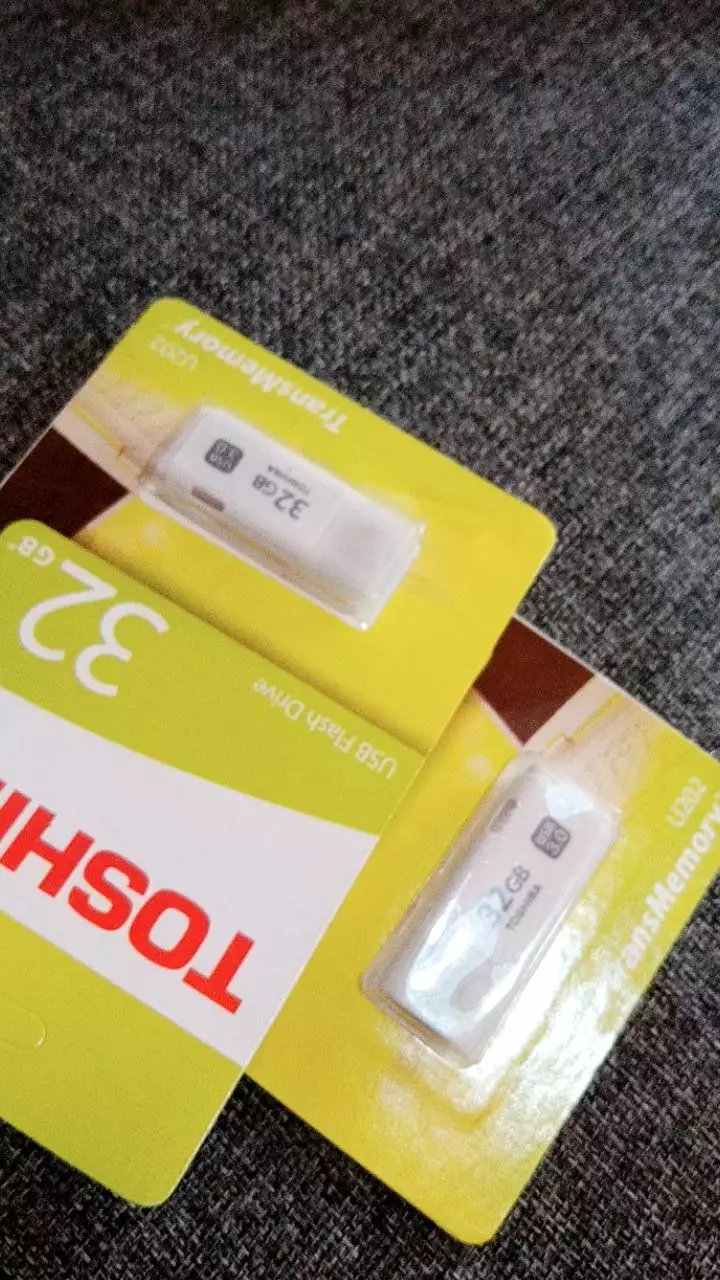 Flashdisk Toshiba USB