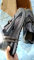 Sepatu Surabaya Hebat