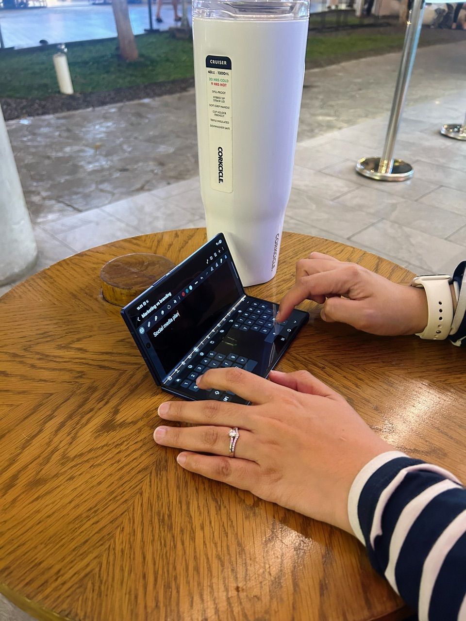 Review dari fannisaaaaa