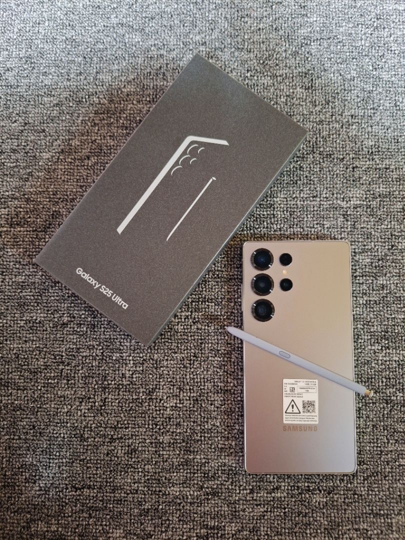 Review dari dhanyripcurl