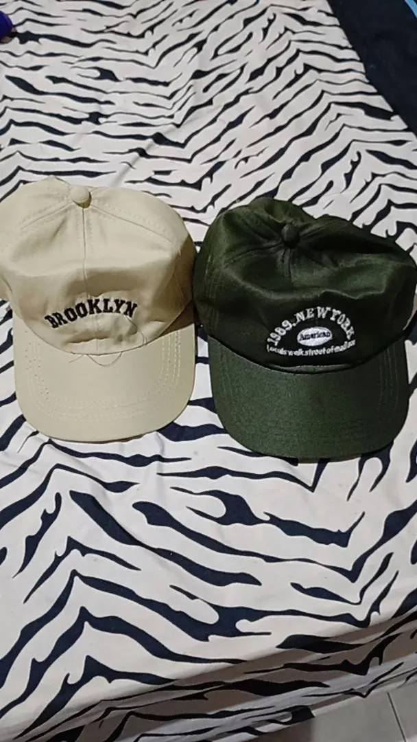 Tampilan depan topi baseball distro bordir Brooklyn New York