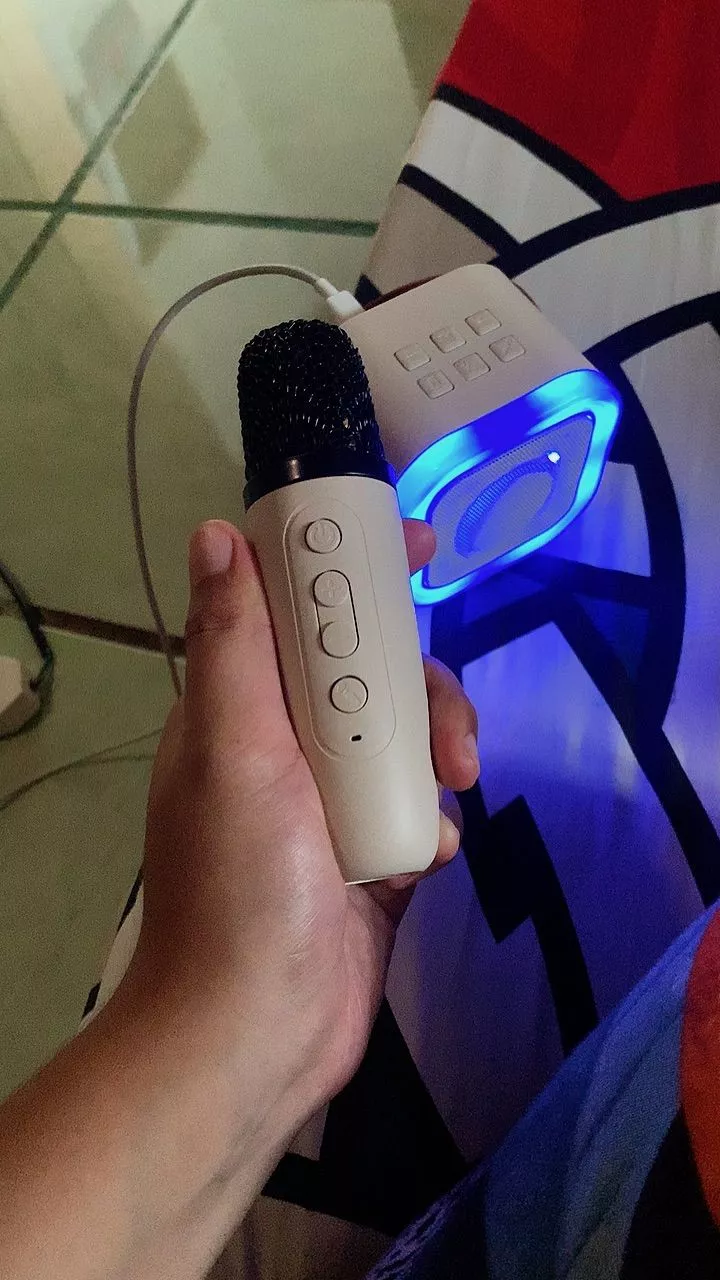 DGC Speaker Bluetooth Mini Karaoke Portable Dilengkapi 2 Mikrofon Nirkabel