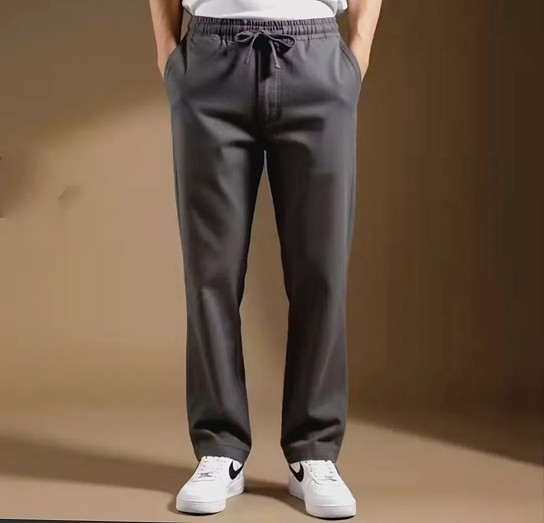 Gaya Pria Smart Casual dengan Celana Chino