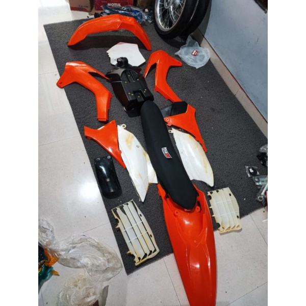 Jual COVER BODY SET KTM KTM250 RANGKA DELTABOX BARANG IMPORT KOVER BODI