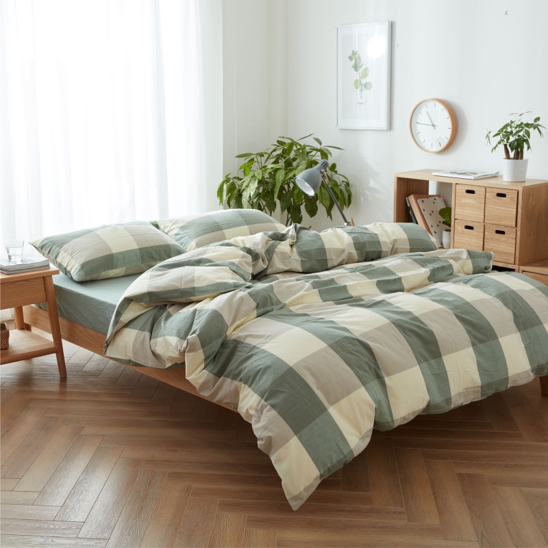 Jual (HANYA BEDCOVER) Bedcover Polyester Bed Cover Selimut Motif Garis