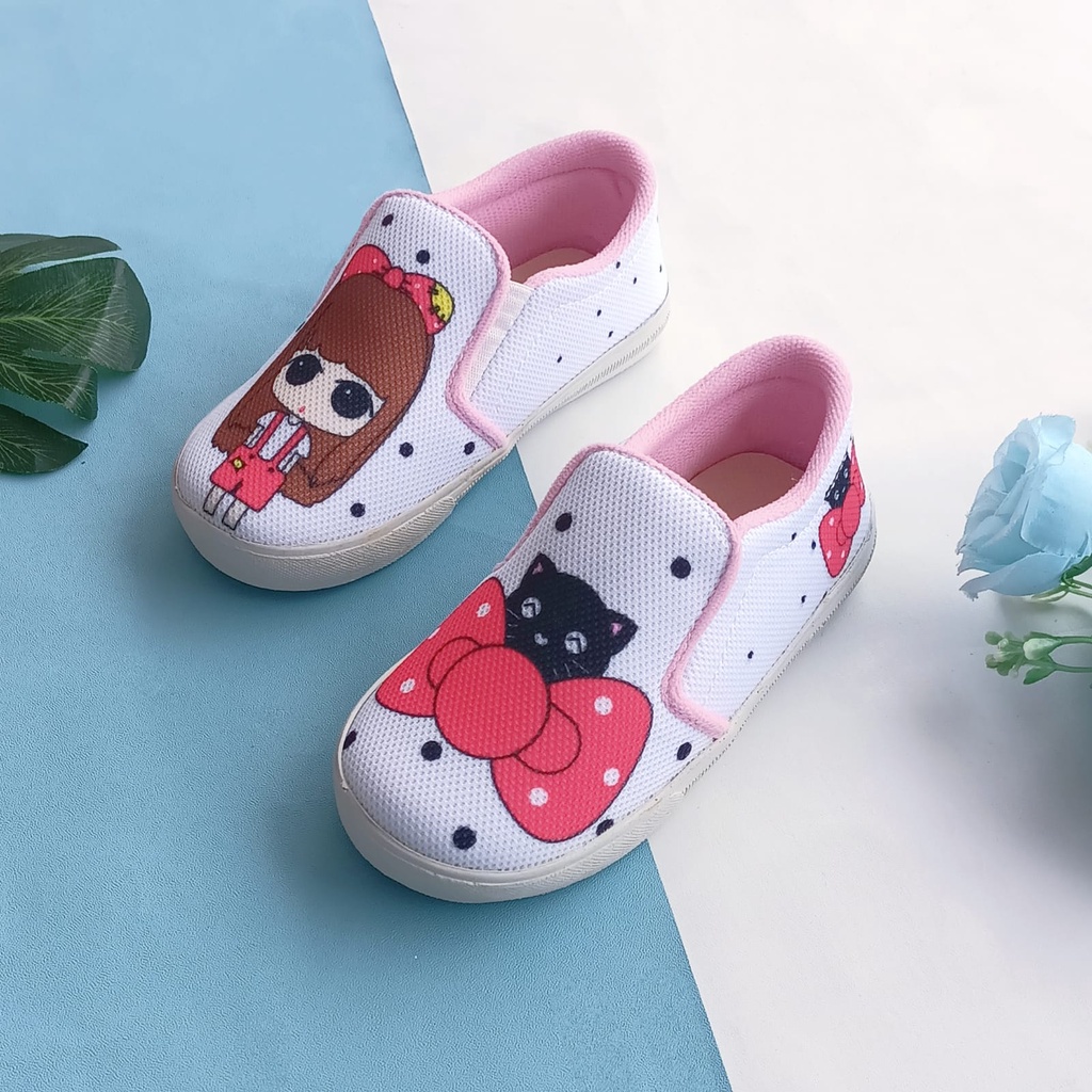 Jual sepatu anak perempuan slip-on motif KUCING PITA termurah | Shopee ...