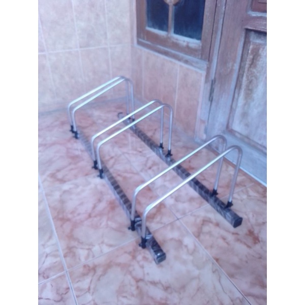 Jual Standar Parkir 3 Sepeda Stand Paddock 4 Sepeda Shopee Indonesia 2381