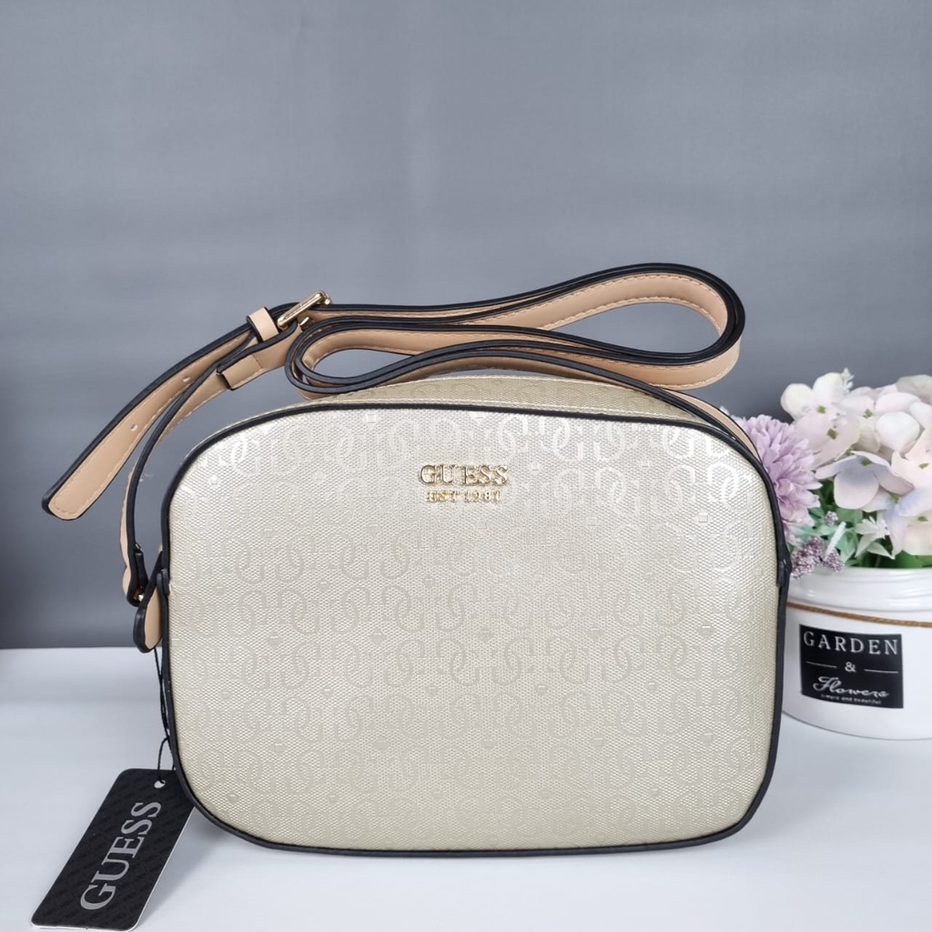 Jual TAS GUESS KAMRYN TOP ZIP CROSSBODY GUESS011 Shopee Indonesia