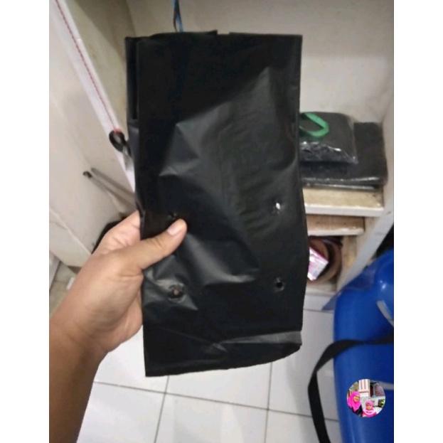 Jual Plastik Polybak Tanaman ukuran 20x 20 cm isi 10 lembar | Shopee ...