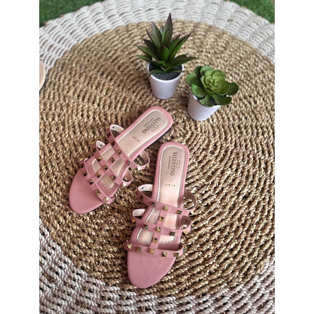 Sandal deals jepit valentino