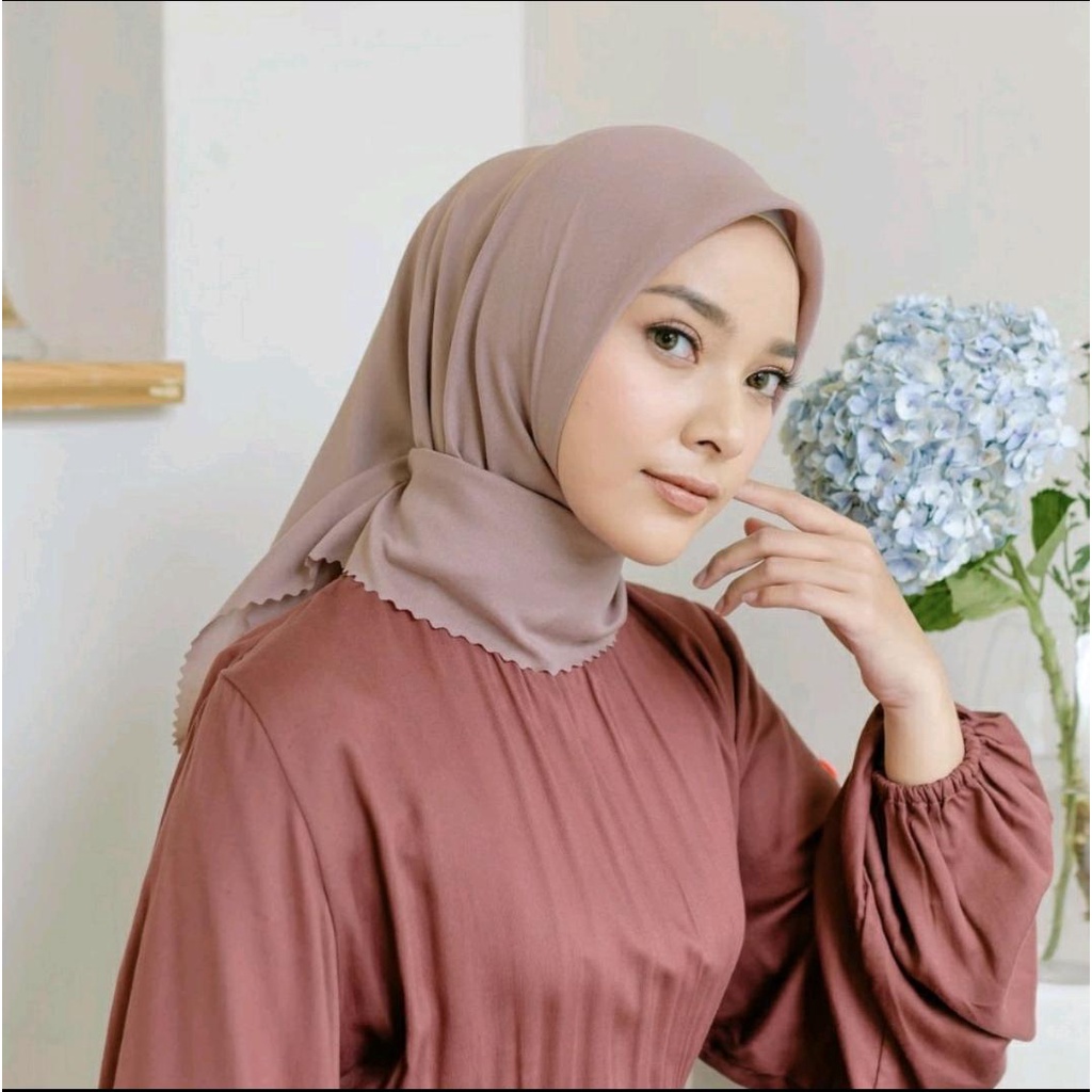 Jual Grosir Hijabku Hijab Paris Premium Jilbab Segi Empat Polos Model