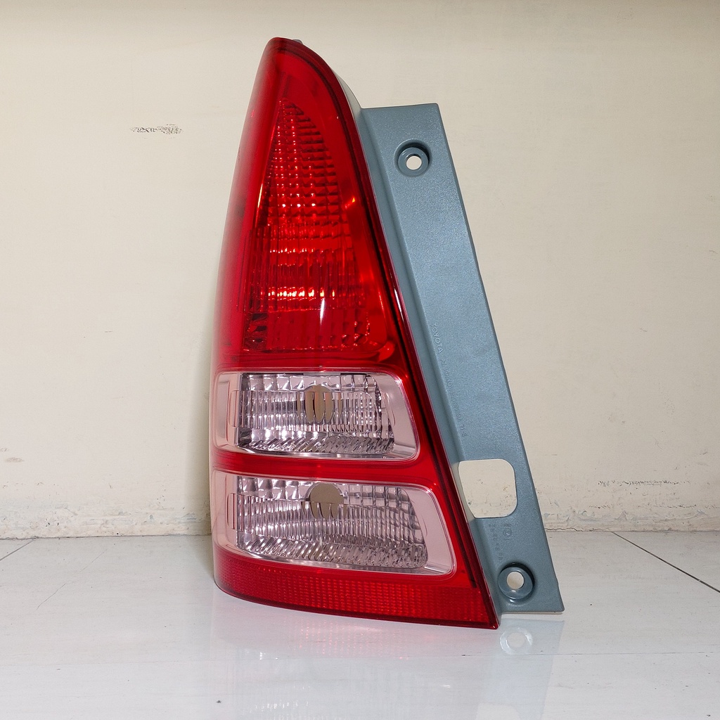 Mengupas Tuntas Lampu Stop Innova 2008: Fungsi, Jenis, Perawatan, dan Penggantian