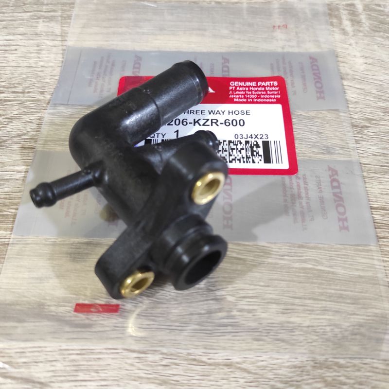 Jual Pipa selang sambungan join three way hose radiator Honda vario 125 ...