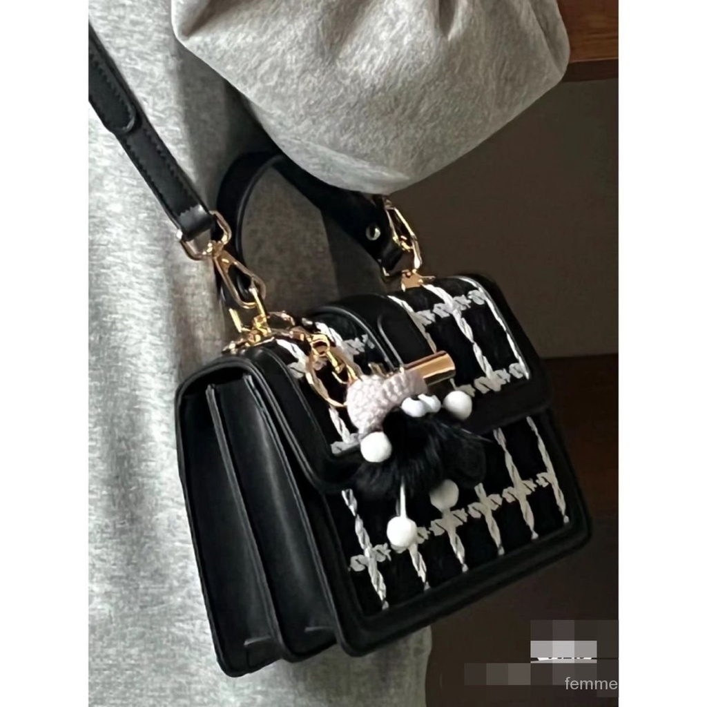 MARC JACOBS LITTLE BIG SHOT BEADS & たかく POMS