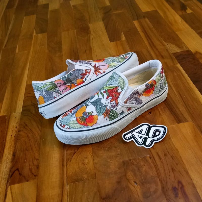 Vans slip on discount tropic