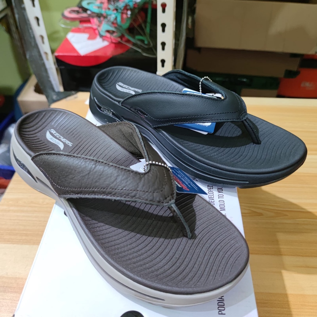 Jual Skechers Go Walk Arch Fit Sandal Jepit Pria ORIGINAL Shopee Indonesia