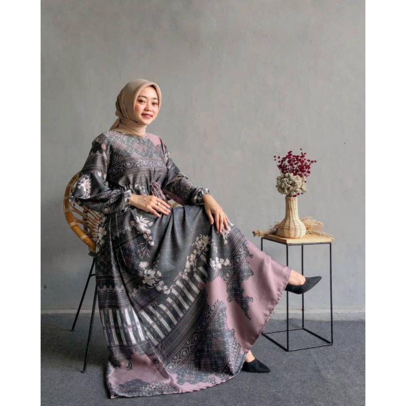 Gamis branded wanita