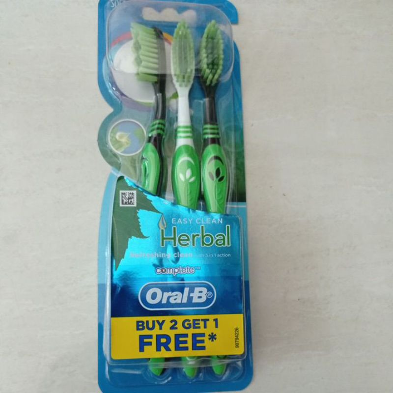 Jual Oral B Sikat Gigi Easy Clean Herbal Soft Isi 3 | Shopee Indonesia