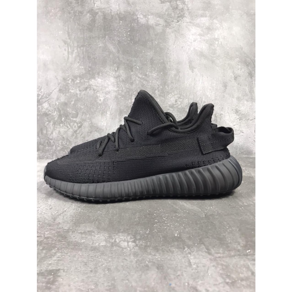 Harga adidas yeezy hitam hotsell